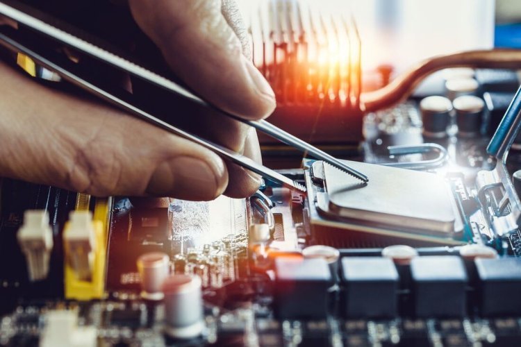 Service Excellence: Comprehensive Tech Repair Solutions at Ask Computers