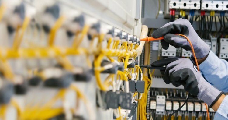 How to Choose the Right Electrician in Dayton