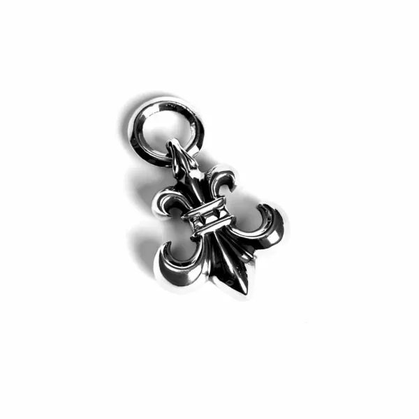 Chrome Hearts Necklace – The Ultimate Streetwear Jewelry in the UK