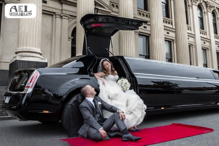 Book a Wedding Limousine Service in Austin For The Perfect Entrance